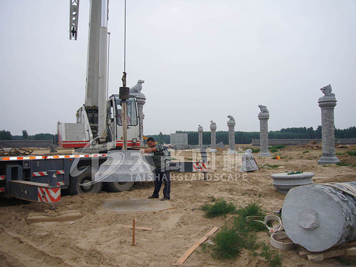 UG环球官网雕塑